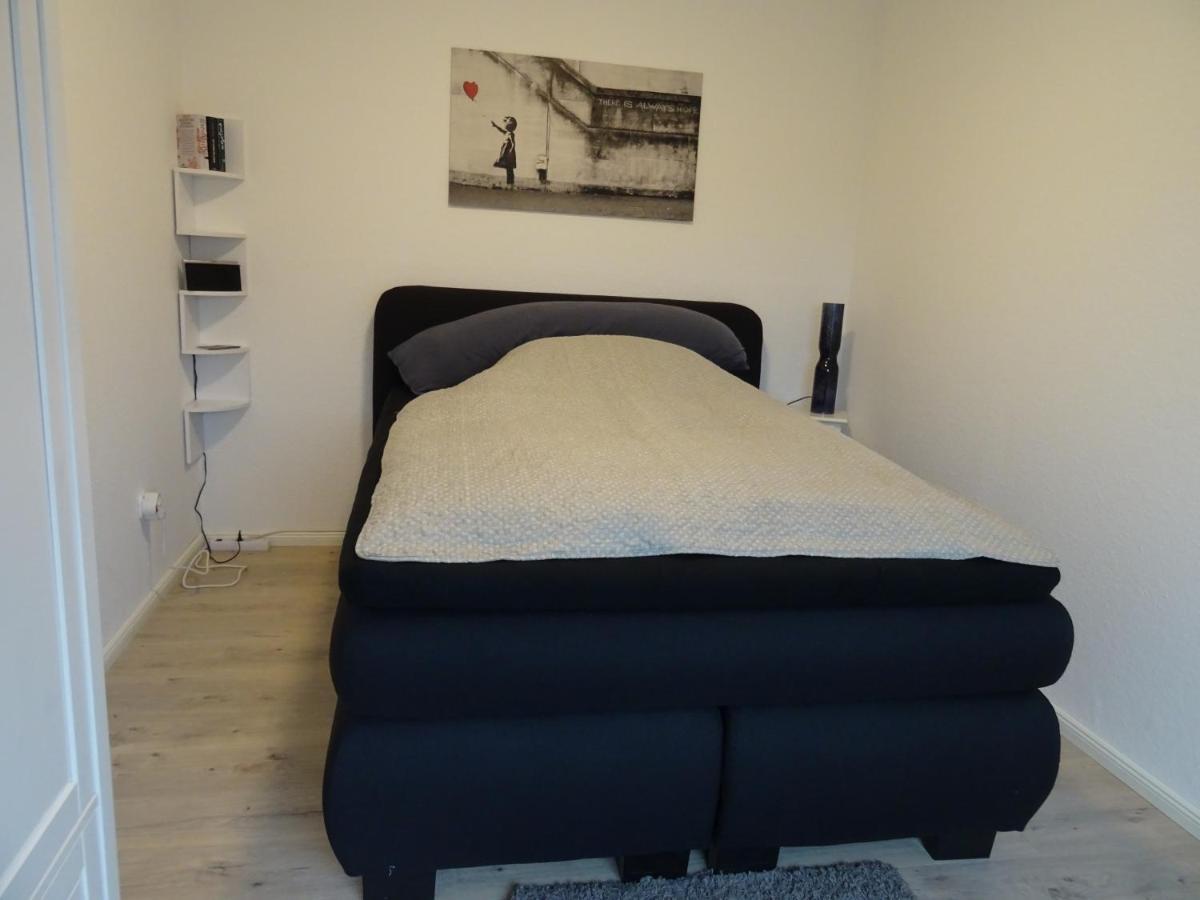 Ferienwohnung Am Marktplatz - Zentrale Lage Vor Den Toren Flensburgs, Mit Vollstaendiger Ausstattung Und Balkon Harrislee Buitenkant foto