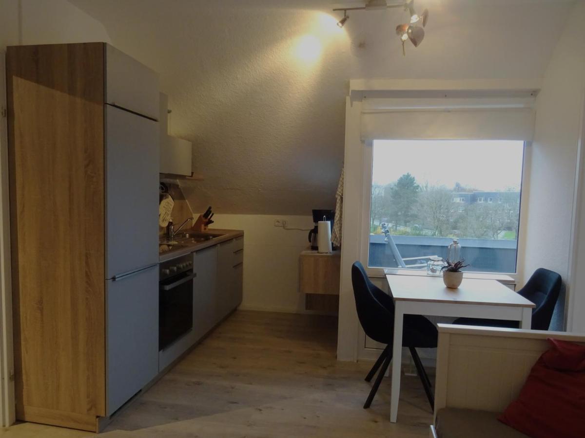 Ferienwohnung Am Marktplatz - Zentrale Lage Vor Den Toren Flensburgs, Mit Vollstaendiger Ausstattung Und Balkon Harrislee Buitenkant foto