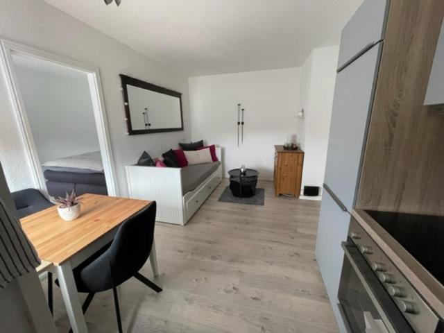 Ferienwohnung Am Marktplatz - Zentrale Lage Vor Den Toren Flensburgs, Mit Vollstaendiger Ausstattung Und Balkon Harrislee Buitenkant foto